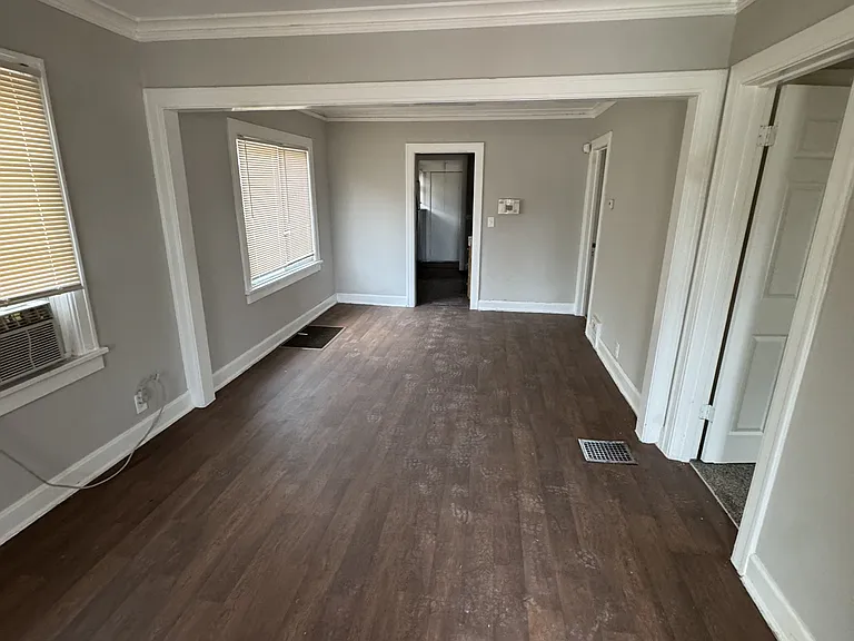 2422 E 70th Ter — Photo 13