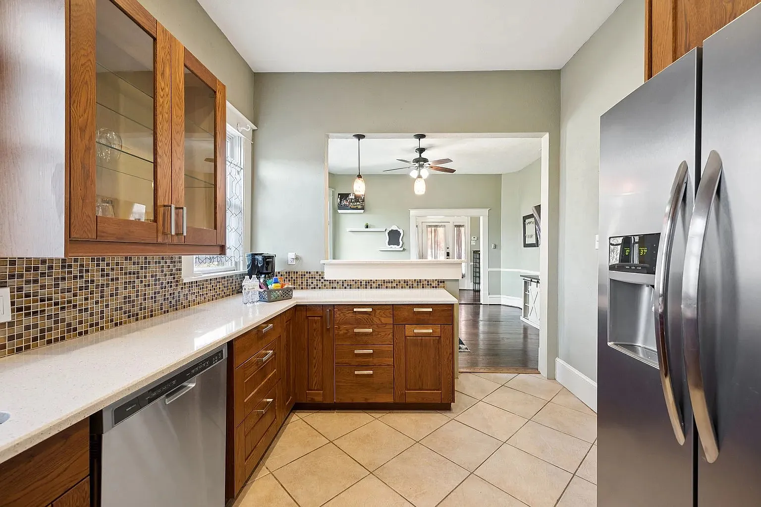 3 bed, 1650 sqft, $5,500 — Photo 2