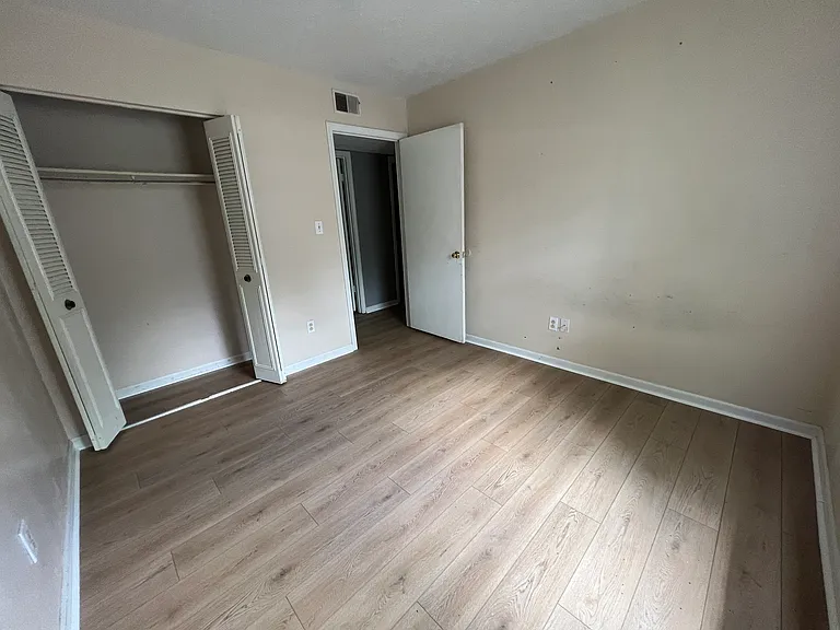 203 Redbud Dr — Photo 6