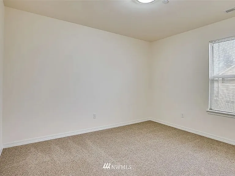 1295 Hudson St — Photo 18