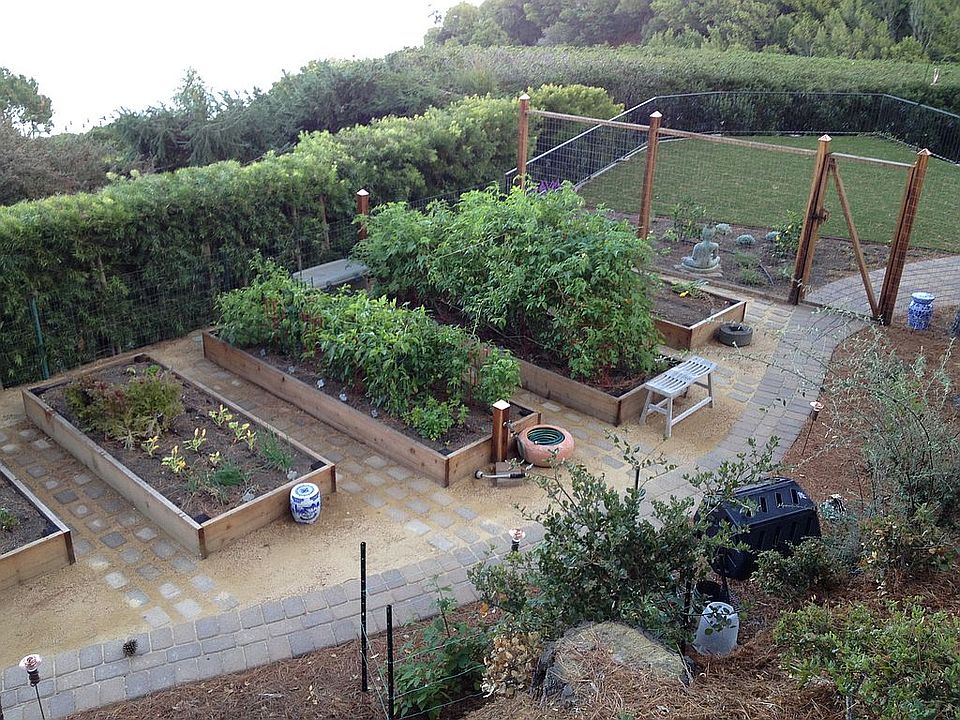 Raised bed garden