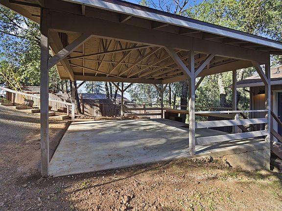 4th image of 19088 Hillhaven Rd