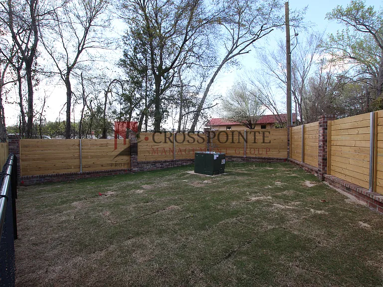 1927 Lindbergh Dr #301 — Photo 55