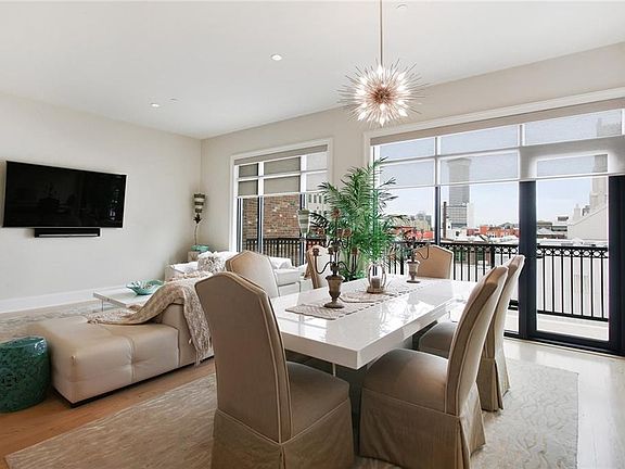 4th image of 425 Notre Dame Blvd #409