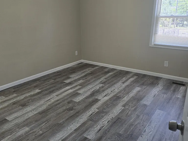 6550 Venture Dr — Photo 20
