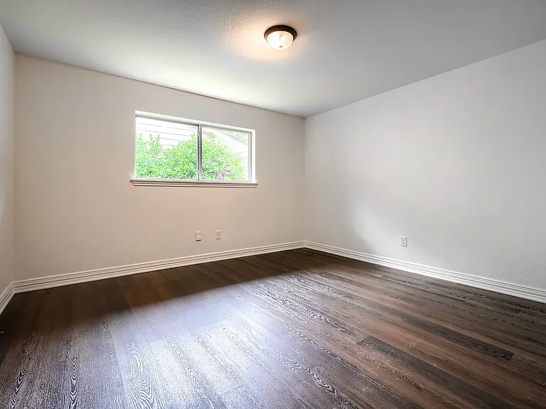 1246 Woodburn Trl — Photo 18