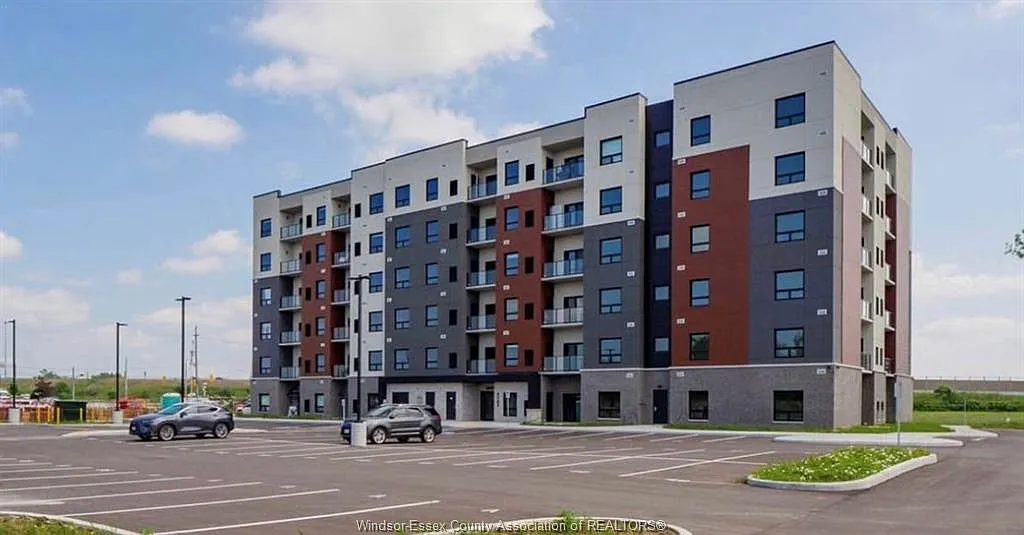2 bed, 2.0 bath, 1050 sqft, $2,195 — Photo 1