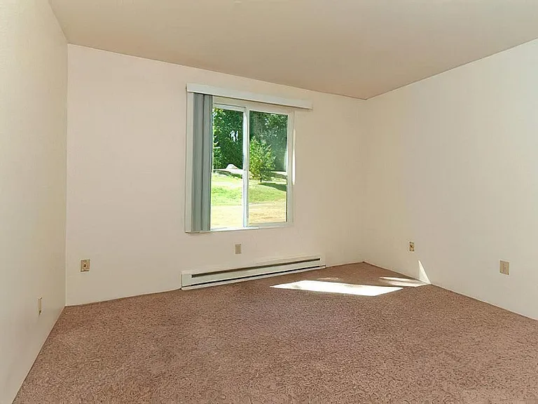Spacious Bedroom in Luxury at Cottage Bay Apartments, Bremerton, WA