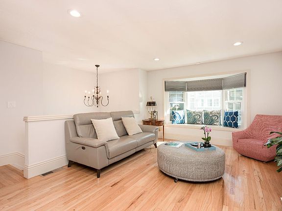 4th image of 2640 Valleywood Dr