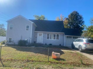 1452 Peters Boulevard, Bay Shore, NY 11706