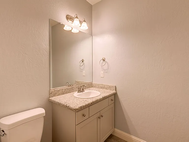 1148 Cordova Ave — Photo 12