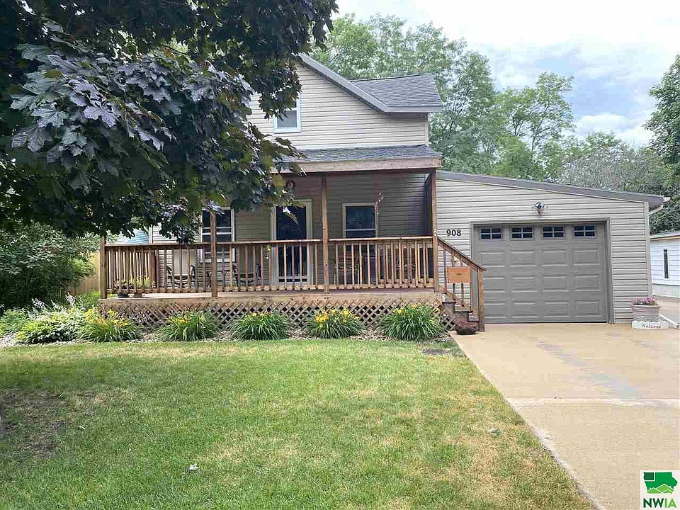 1st image of 908 W 6th St