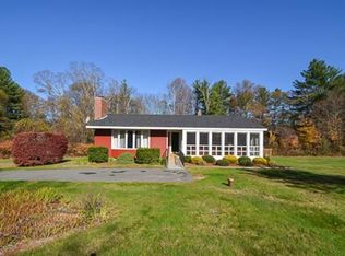 28 Pearl St, Upton, MA 01568