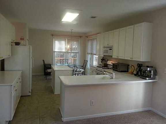 5th image of 3361 Linton Ln
