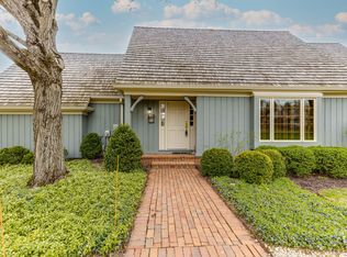 3542 Willow Valley Rd, Long Grove, IL 60047