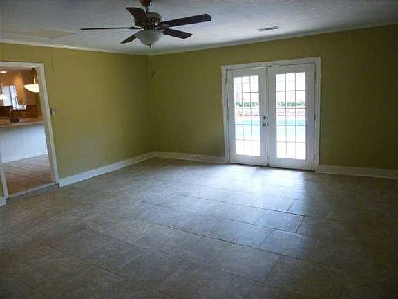 2nd image of 3706 Cricklewood Dr