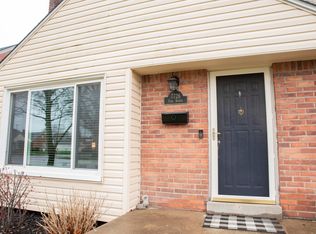 7726 Park Ave, Allen Park, MI 48101