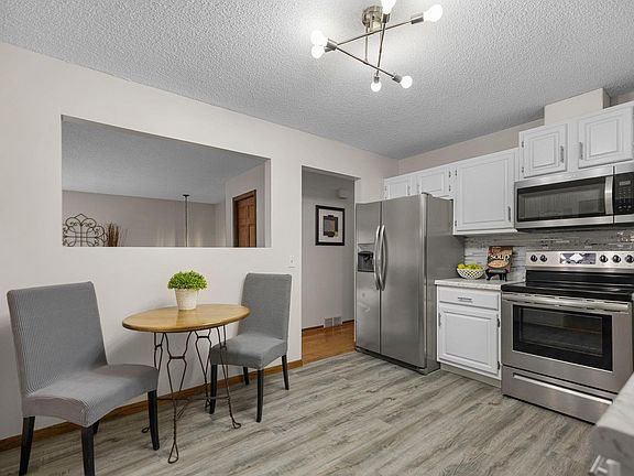 3rd image of 17160 Hershey Ct