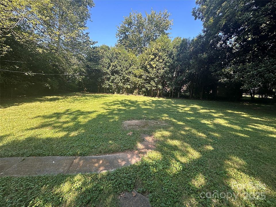 2nd image of 5014 Currituck Dr