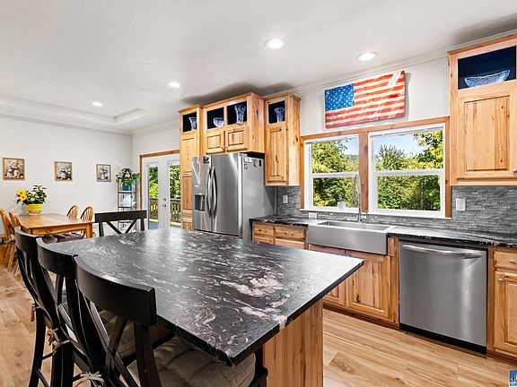 3rd image of 36 Acorn Rd