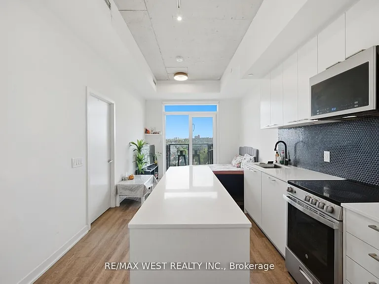 1808 Saint Clair Ave W #801 — Photo 2