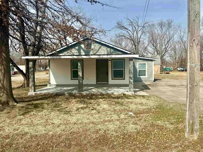 526 W Main St, Valley Center, KS, 67147