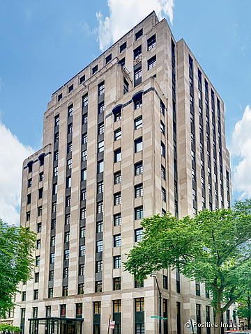 1st image of 1260 N Astor St #12