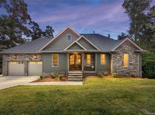 28 Ledgestone Dr, Fairview, NC 28730