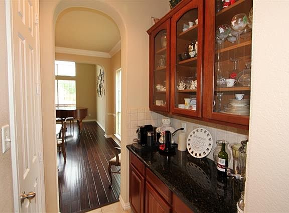 5th image of 5720 Almond Ln