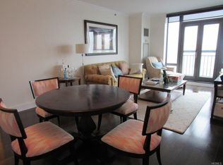 10 City Pl APT 21G, White Plains, NY 10601