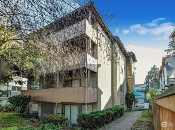 5916 California Avenue SW, Seattle, WA 98136