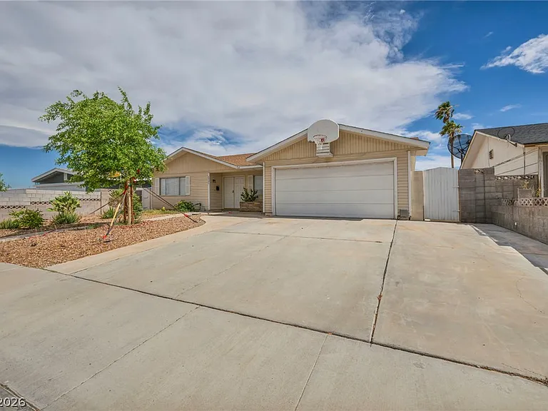 6921 Acoma Ct — Photo 4