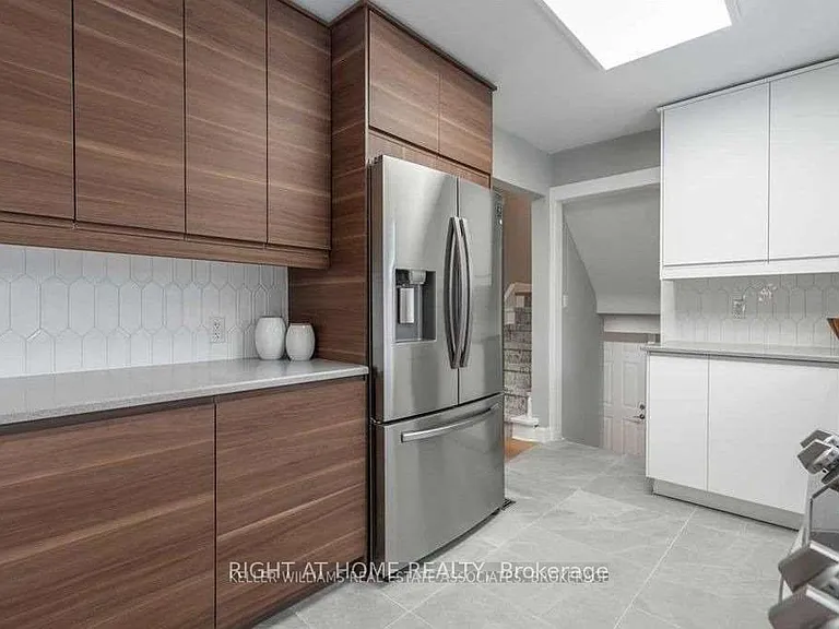 530 Lynda Ln — Photo 6