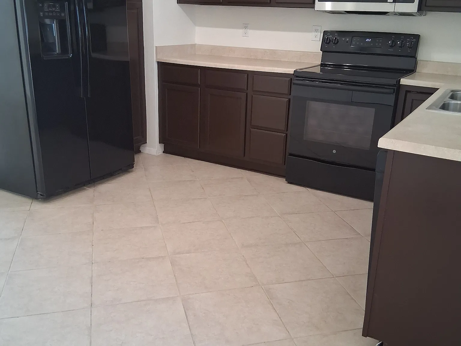 4 bed, 2.0 bath, 1220 sqft, $2,250 — Photo 2