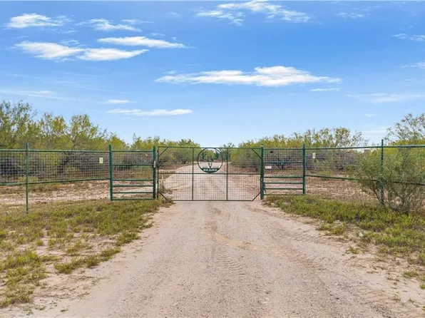 17501 State Highway 359, Mirando City, TX 78369