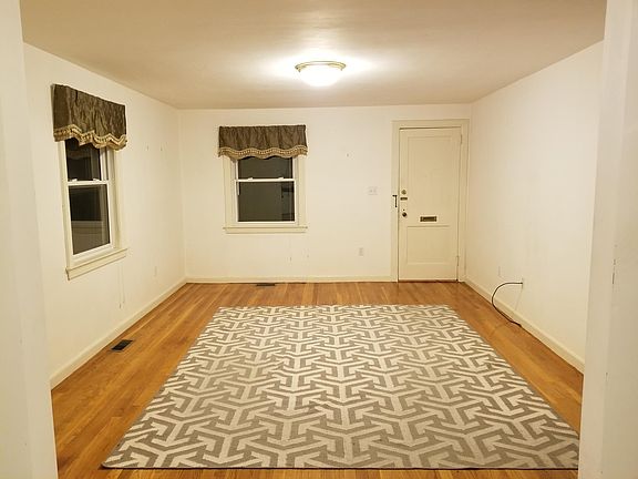 Living room/dining room