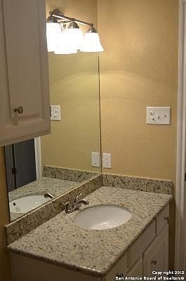 5th image of 15515 ELM PARK ST
