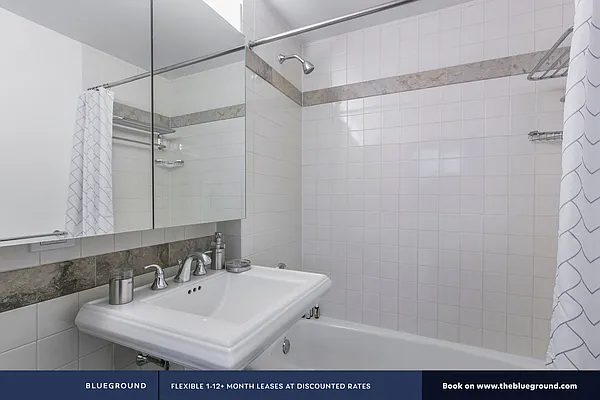 Rented by The Blueground | media 30