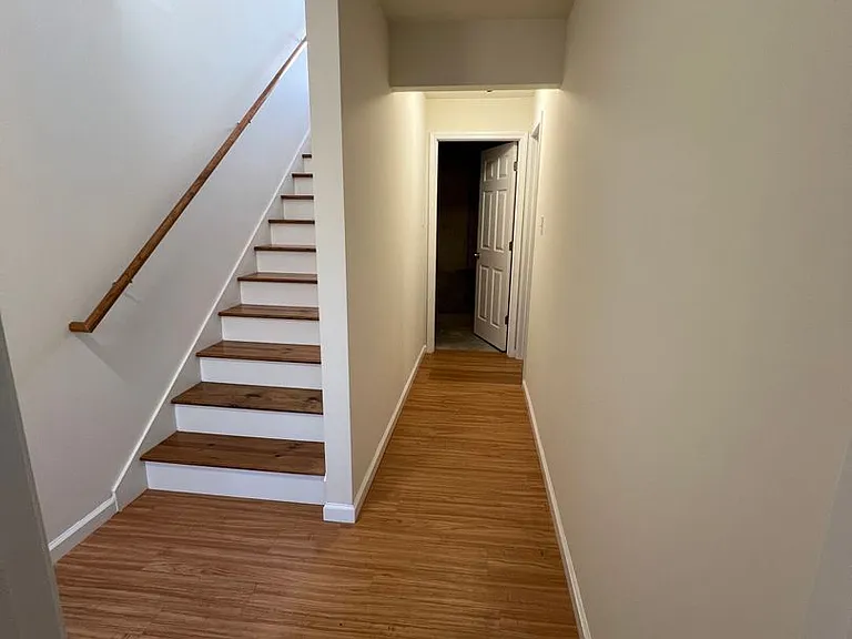 3 Bedroom 2 bath 2 car garage house — Photo 26
