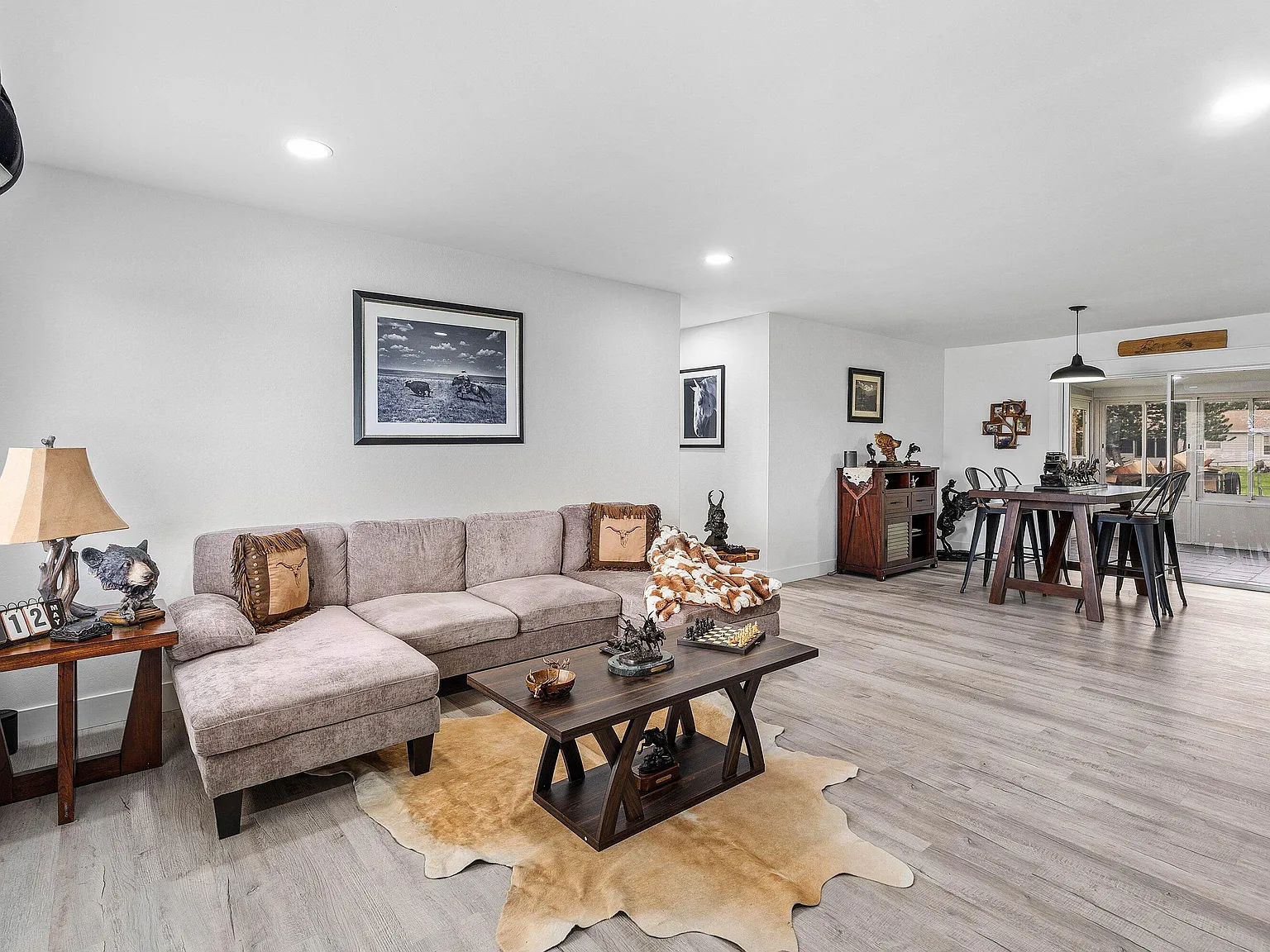 3 bed, 2.0 bath, 1148 sqft, $3,100 — Photo 3