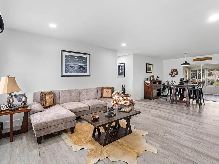2937 SE Ironton Ave — Photo 3