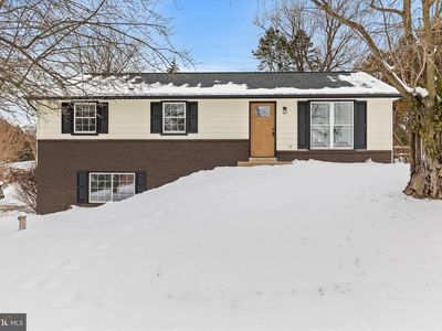715 Imperial Dr, Lancaster, PA, 17601