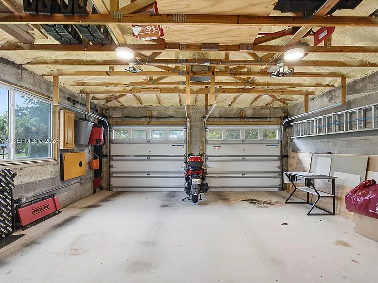 15845 SW 87th Ave — Photo 42
