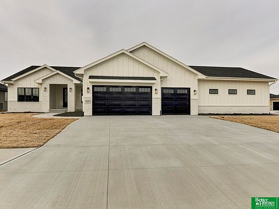 2nd image of 5516 N 208th St