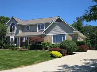 715 Wilkshire Ct, Grand Blanc, MI