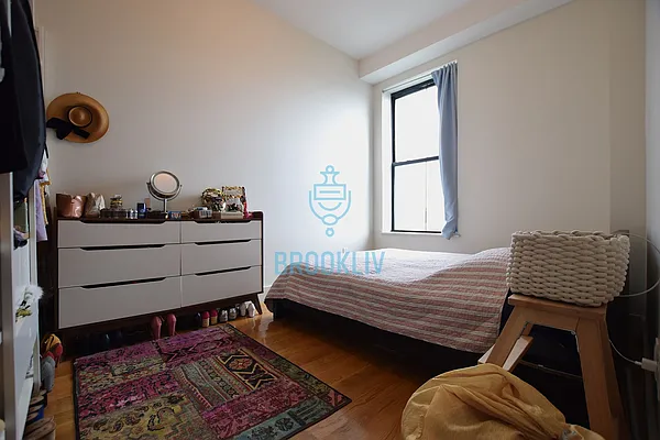 Rented by null | media 63