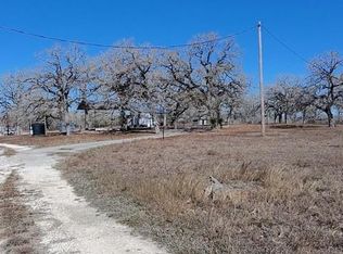 266 Catfish Ln, Lockhart, TX 78644