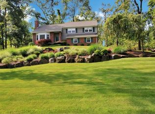 16 Red Hill Rd, Warren, NJ 07059