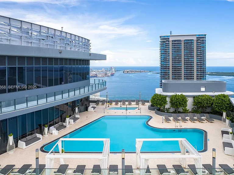 1000 Brickell Plz #Penthouse 5307 — Photo 27