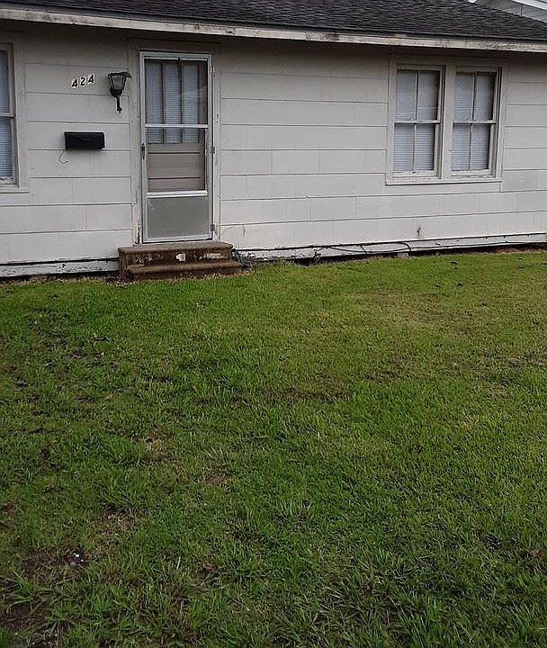 1st image of 424 James St
